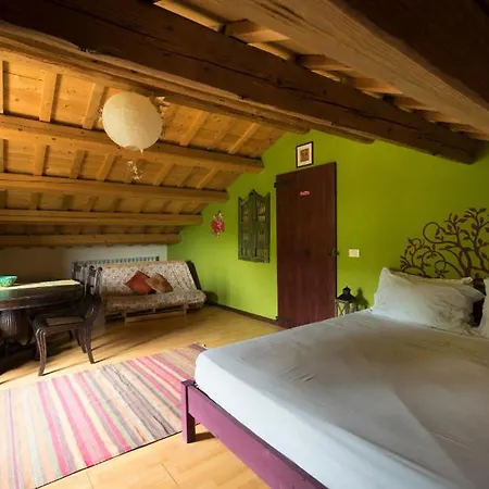 Vila Sleeps 14 Pool Wifi